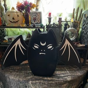 Bat purse